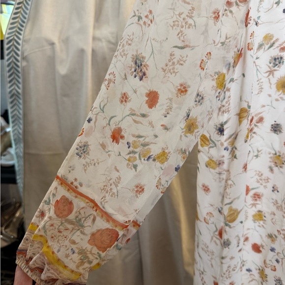 JOIE 100% Silk Beige Floral Boho
Peasant Sheer 3/4 Sleeve Blouse/Top (Size M) - Picture 5 of 9
